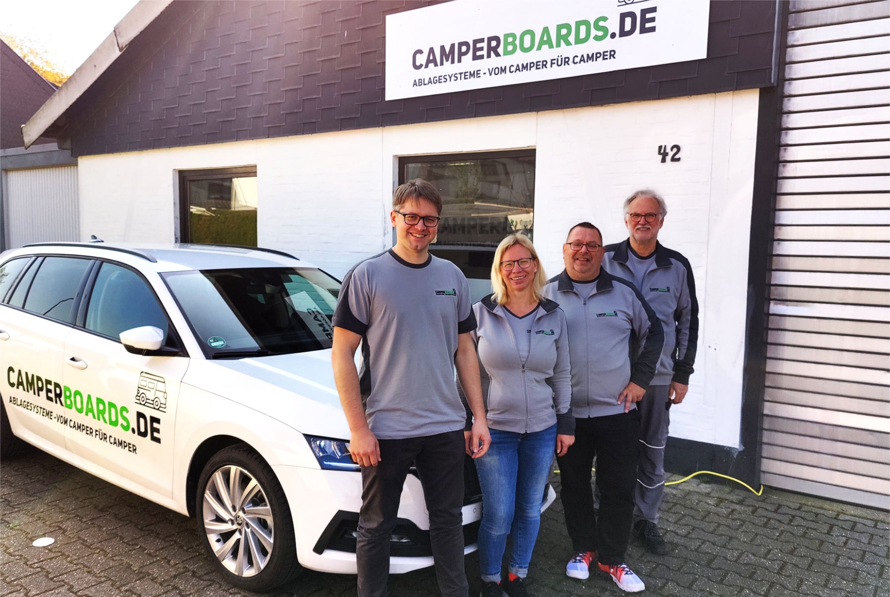 Camperboards wächst und vergrößert sich, durch Umzug an neuen Standort – deutlich mehr Platz für Lagerhaltung, Logistik und Kundenkontakt