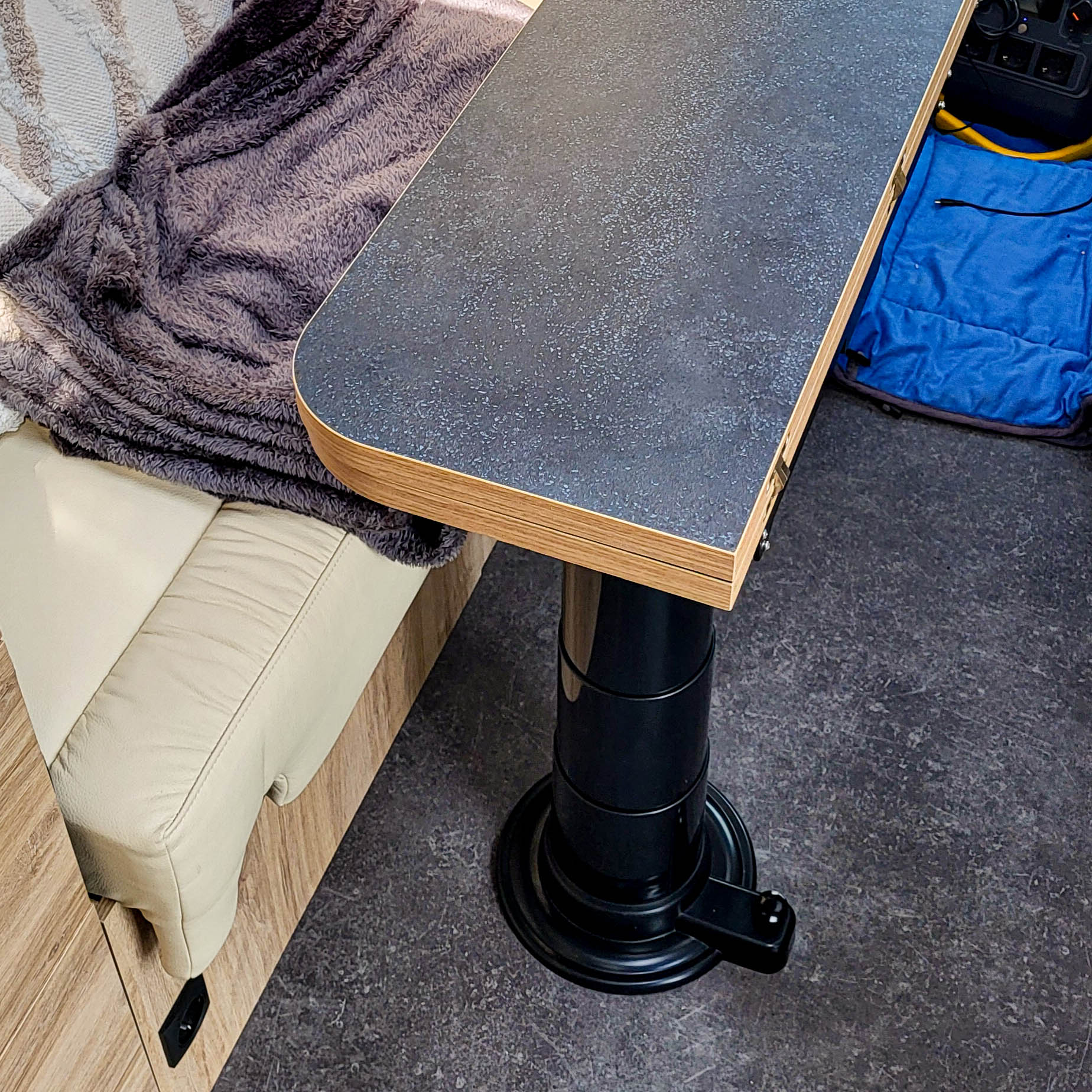 Nuova Mapa Tischgestell inklusive höhenverstellbarer Säule für klappbare Tischplatten