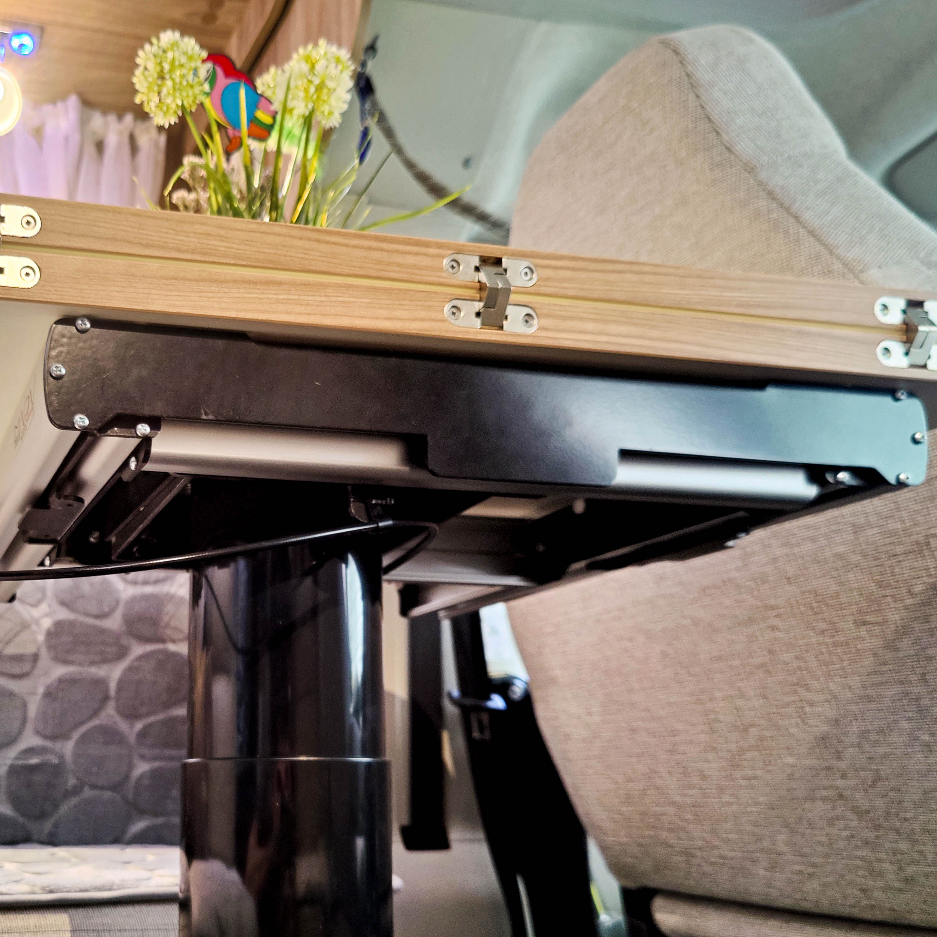 Nuova Mapa Tischgestell inklusive höhenverstellbarer Säule für klappbare Tischplatten