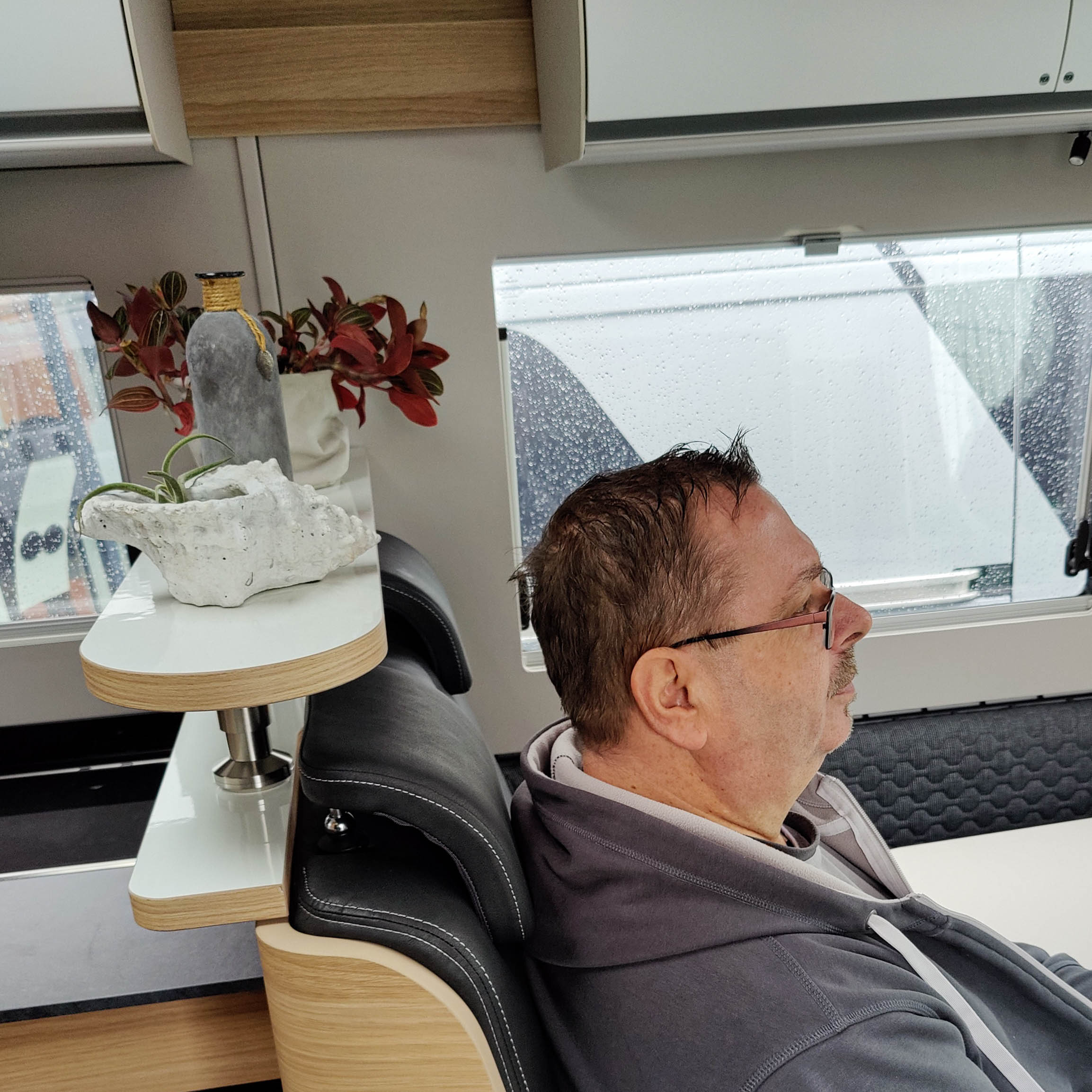 2-teiliges Ablageboard für Adria Modelle ab 2021