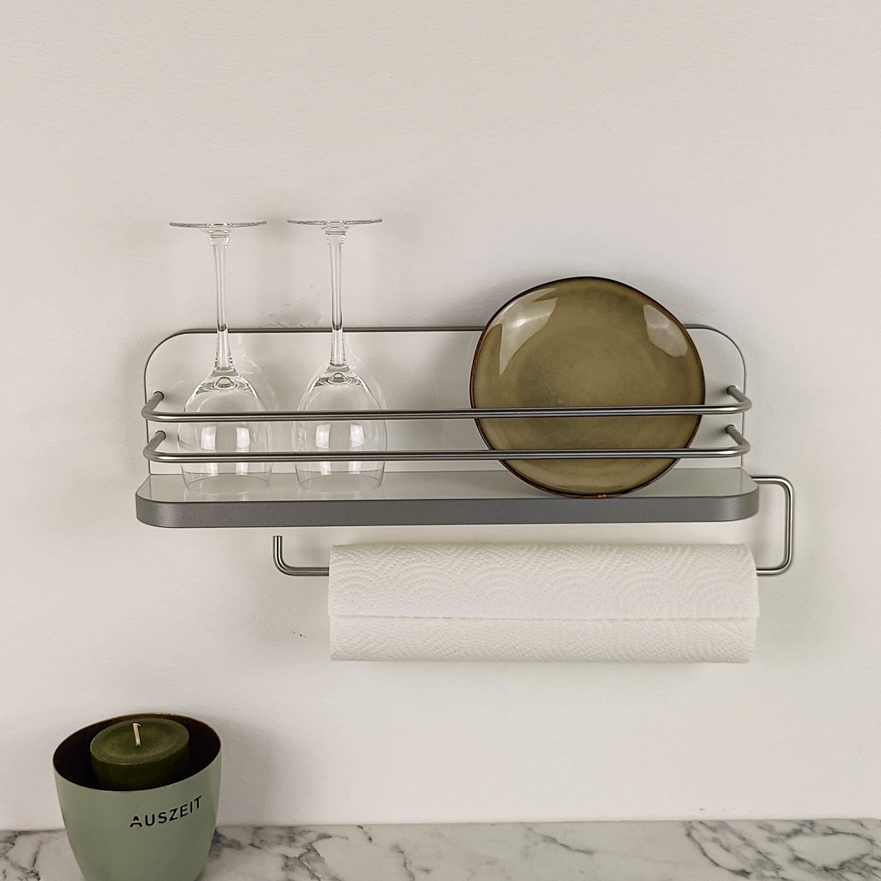 #farbe_Hochglanzweiß mit Kante in Grau/Anthrazit und Edelstahlreling