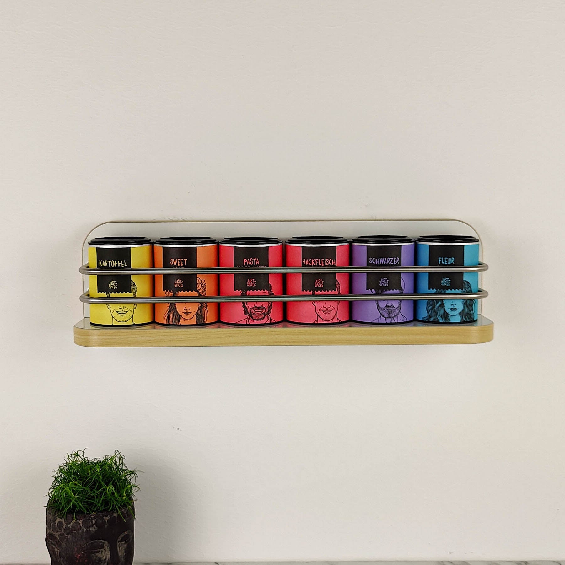 #farbe_Hochglanzweiß mit Kante in Ahorn Hell und Edelstahlreling