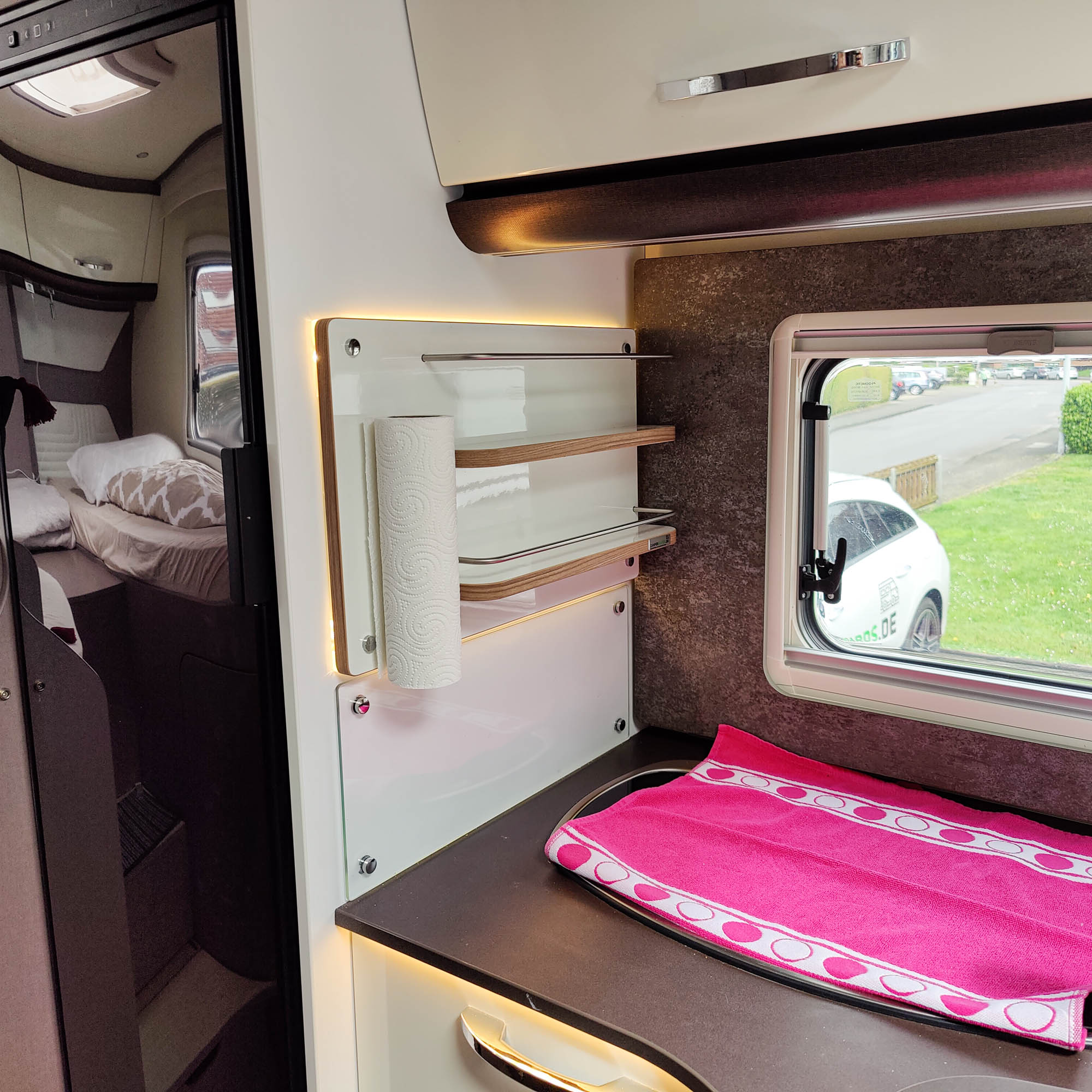 Mehr Ablagefläche mit Regal statt Kapselhalter