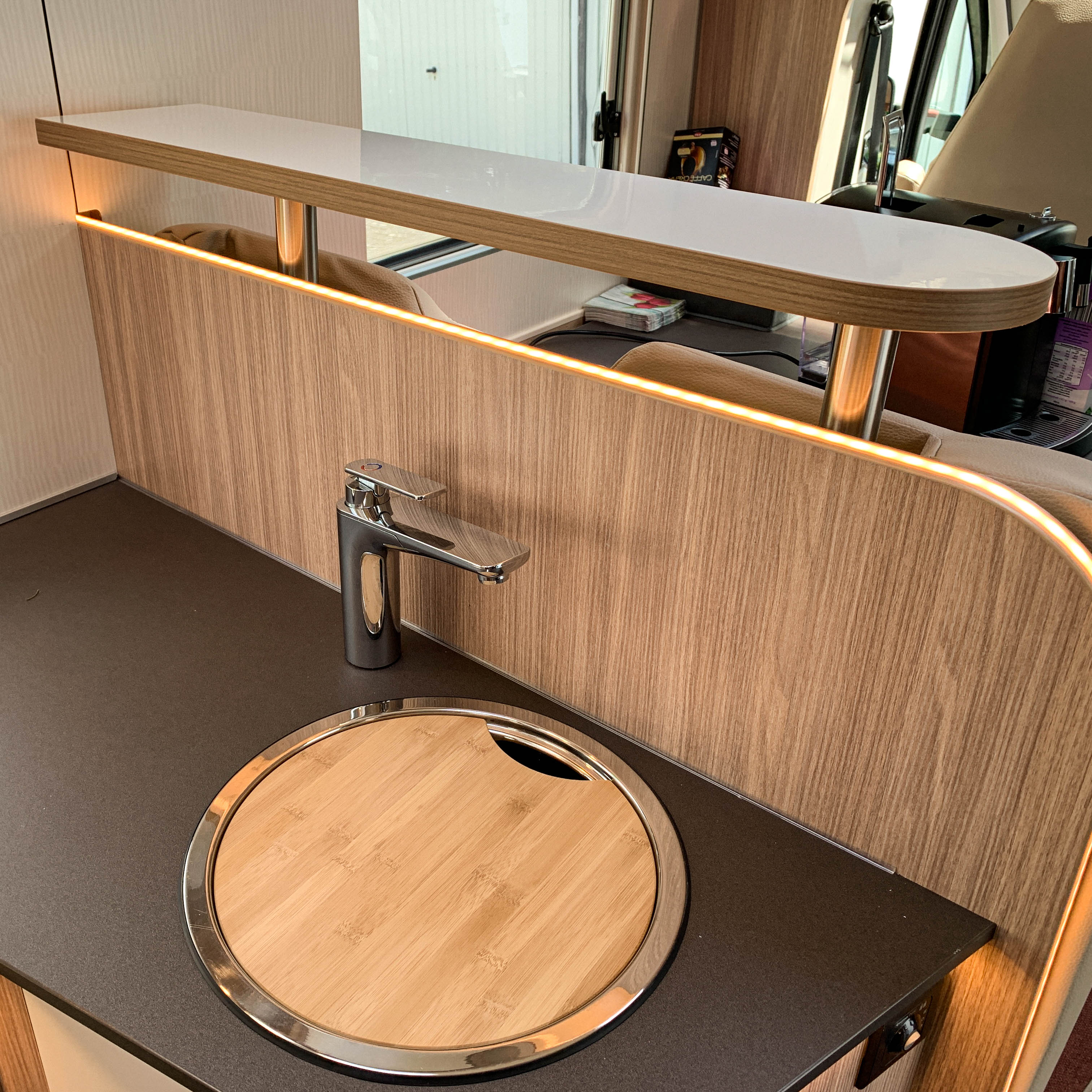 Ablageboard für Bürstner Delfin und Limited Modelle von 2018 bis 2023