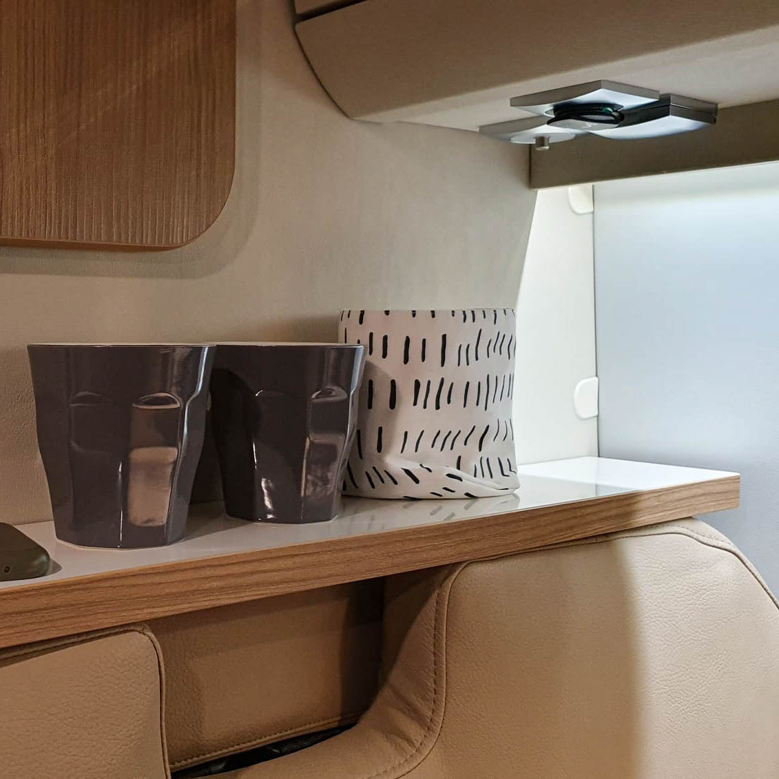 Ablageboard für Adria Twin Kastenwagen bis 2018