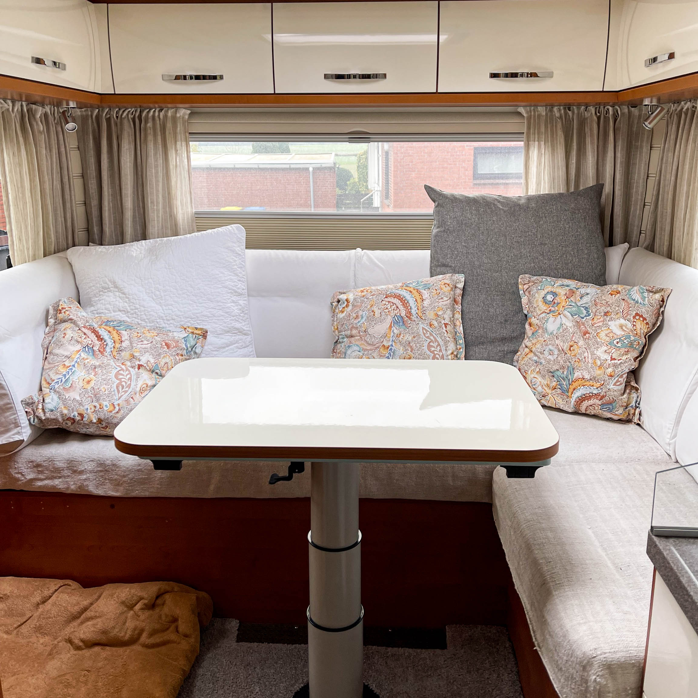 Frei konfigurierbare Tischplatte für Wohnmobile, Wohnwagen, Camper