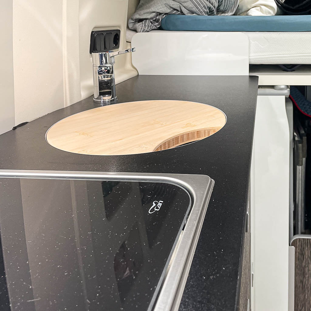 Schneidebrett mit Spülenabdeckung für Westfalia auf VW Crafter Basis